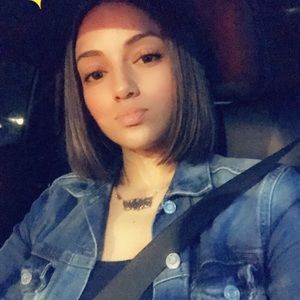 Meet your Posher, Candace